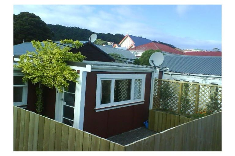 Photo of property in 16 Normanby Street, Newtown, Wellington, 6021