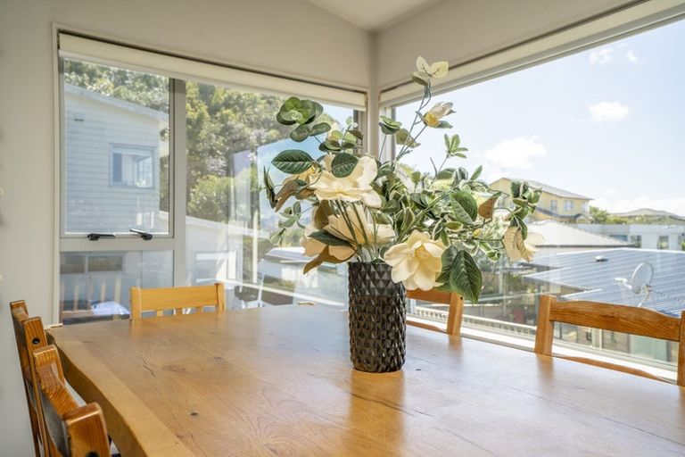 Photo of property in 35 Meadowcroft Grove, Johnsonville, Wellington, 6037