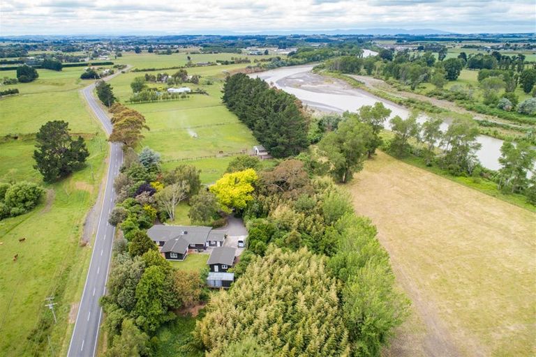 Photo of property in 273 Parewanui Road, Bulls, 4894