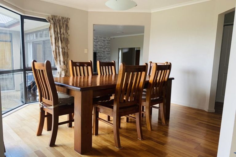 Photo of property in 26 Pitoitoi Avenue, Greenhithe, Auckland, 0632