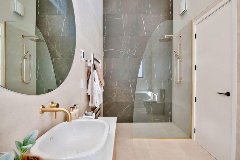 Photo of property in 186 Wainui Road, Silverdale, 0932