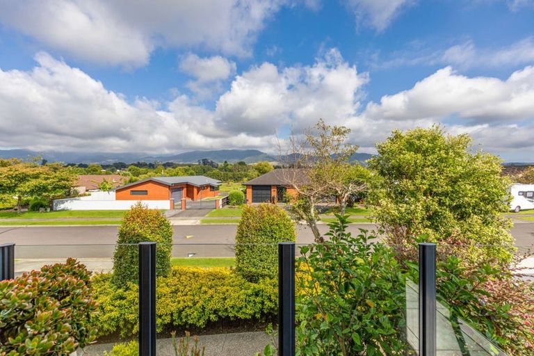 Photo of property in 28 Noble Johnston Drive, Katikati, 3129
