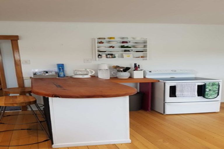 Photo of property in 76 Glen Road, Ranui, Auckland, 0612