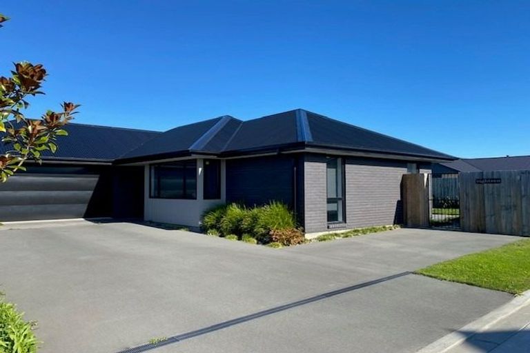 Photo of property in 18 Kaitorete Drive, Lincoln, 7608