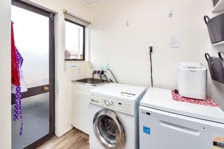 Photo of property in 37b Orion Street, Papakura, 2110