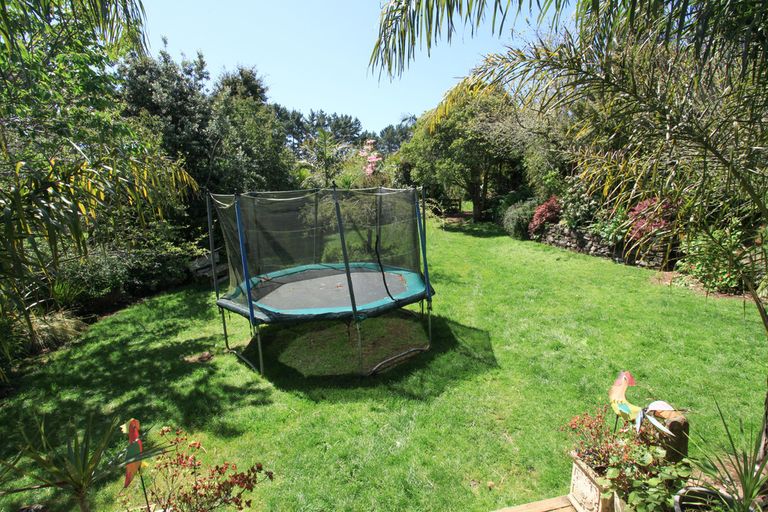 Photo of property in 1343 Te Hutewai Road, Raglan, 3296