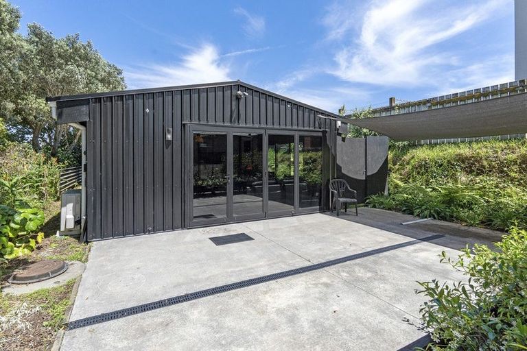 Photo of property in 8 Chatswood Grove, Fitzroy, New Plymouth, 4312