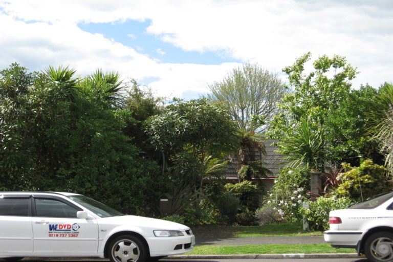Photo of property in 10 Pamir Place, Welcome Bay, Tauranga, 3112