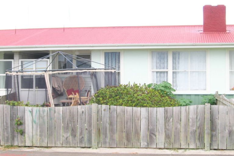 Photo of property in 13 Roberts Terrace, Onekawa, Napier, 4110