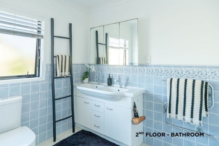 Photo of property in 2a Taylor Road, Papamoa Beach, Papamoa, 3118