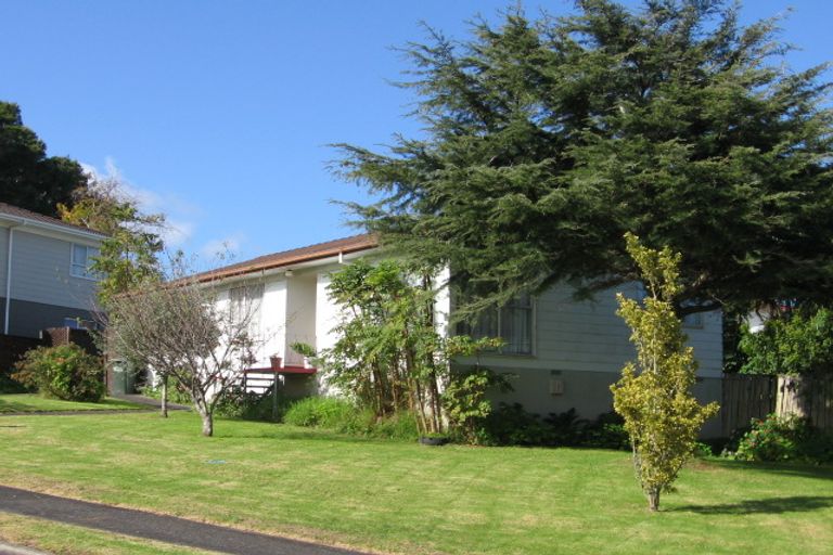 Photo of property in 3 Espada Place, Clover Park, Auckland, 2019