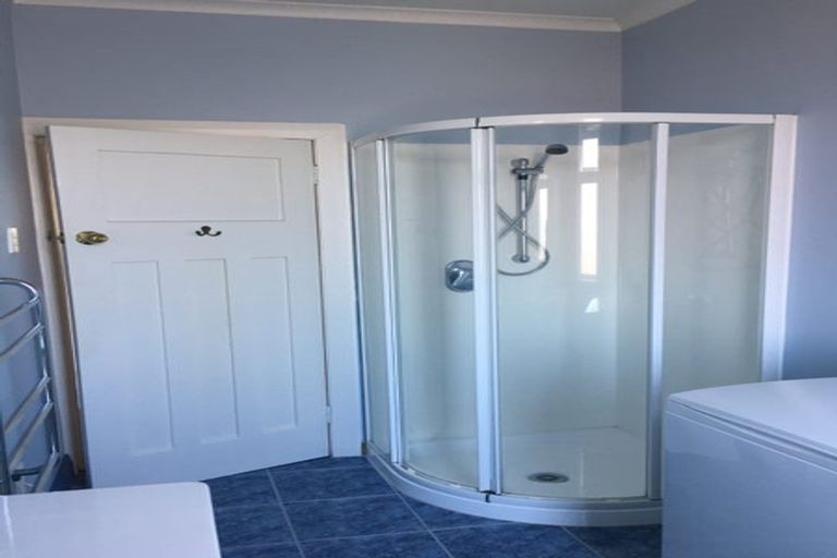 Photo of property in 3/58 Brougham Street, Mount Victoria, Wellington, 6011