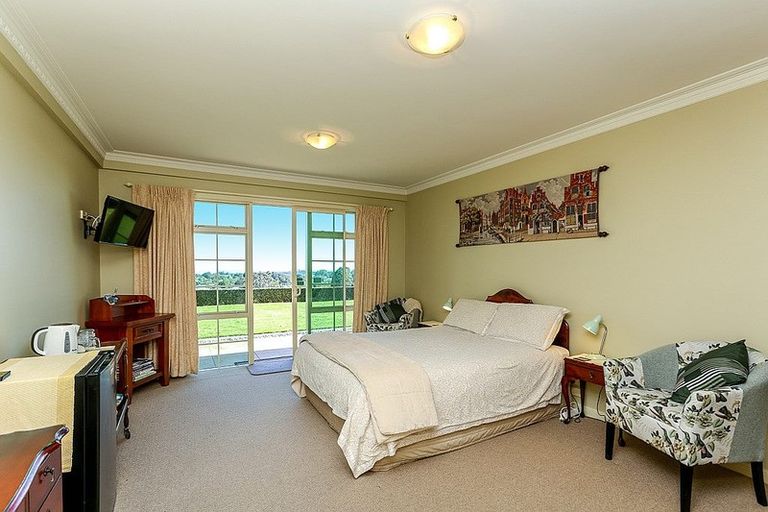 Photo of property in 43b Veale Road, Frankleigh Park, New Plymouth, 4371