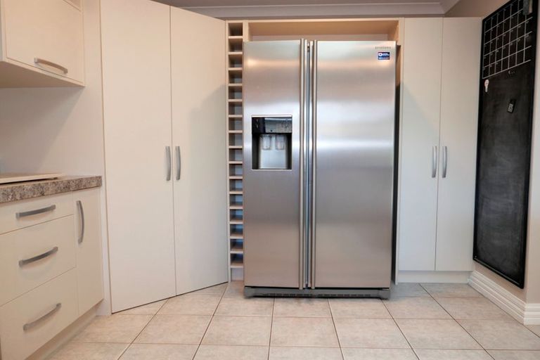 Photo of property in 6 Trusham Court, Paraparaumu, 5032