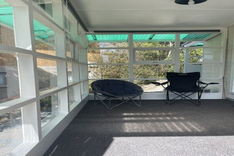 Photo of property in 5 Birdie Place, Red Beach, 0932