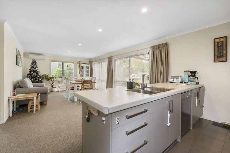 Photo of property in 25 Hamon Place, Pukehangi, Rotorua, 3015