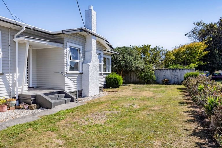 Photo of property in 24 Morrissey Street, Hawera, 4610