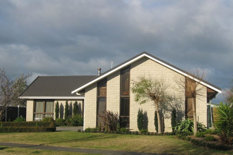 Photo of property in 8 Cormack Place, Greenmeadows, Napier, 4112