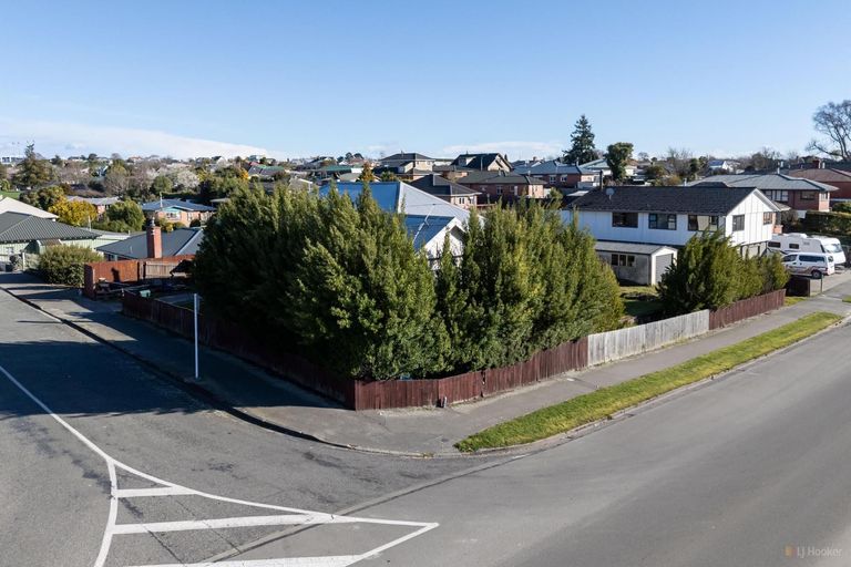 Photo of property in 1 Clifton Terrace, West End, Timaru, 7910