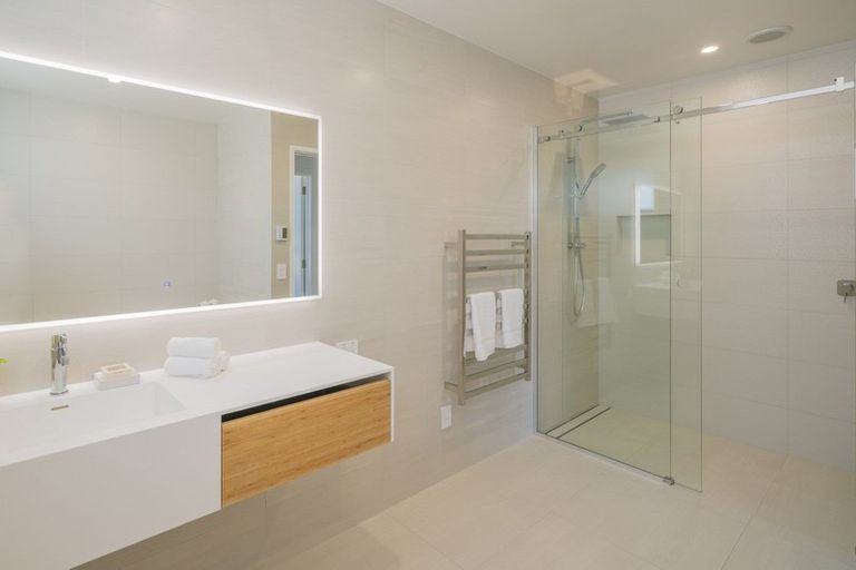 Photo of property in 9 Awatea Drive, Whitianga, 3510