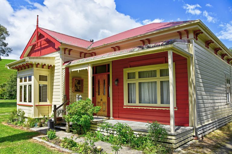 Photo of property in 1394 Opaki Kaiparoro Road, Mauriceville, Masterton, 5882