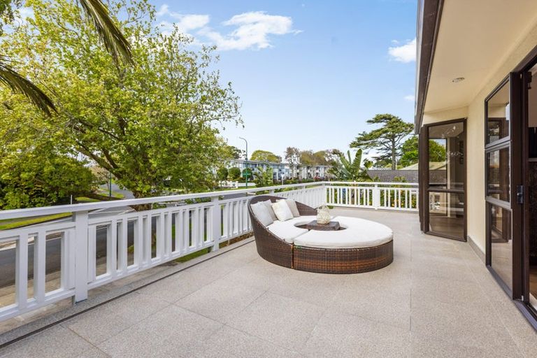 Photo of property in 123 Wattle Farm Road, Wattle Downs, Auckland, 2103