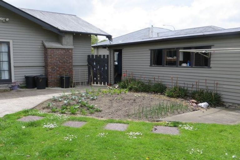 Photo of property in 374 College Street, Hokowhitu, Palmerston North, 4410