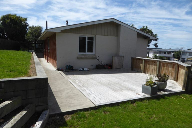 Photo of property in 104 Easther Crescent, Kew, Dunedin, 9012