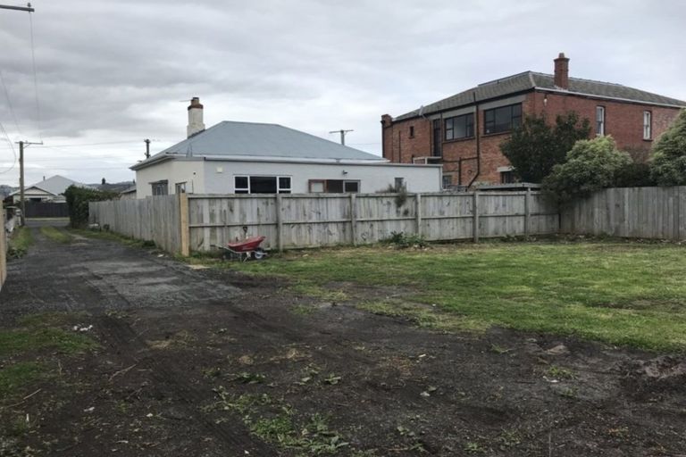 Photo of property in 94a Hargest Crescent, Saint Clair, Dunedin, 9012