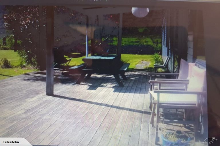 Photo of property in 33 Main Road, Hector, 7822