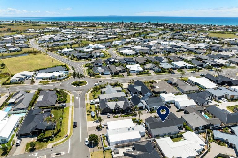 Photo of property in 15 Colpoma Close, Papamoa Beach, Papamoa, 3118