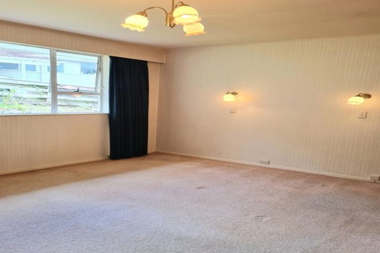 Photo of property in 27 Cortina Avenue, Johnsonville, Wellington, 6037