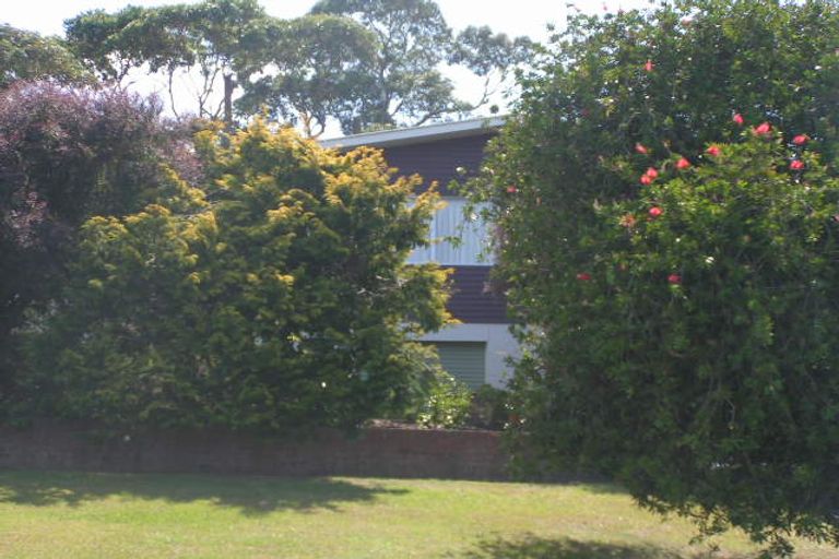 Photo of property in 26 Ravenwood Drive, Forrest Hill, Auckland, 0620