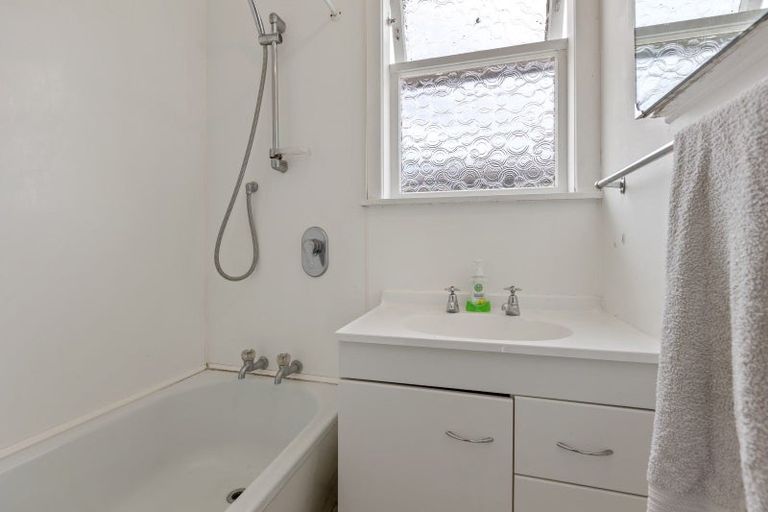 Photo of property in 75 Wrantage Street, Westown, New Plymouth, 4310