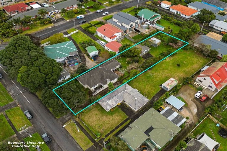 Photo of property in 22 Brandon Road, Glen Eden, Auckland, 0602