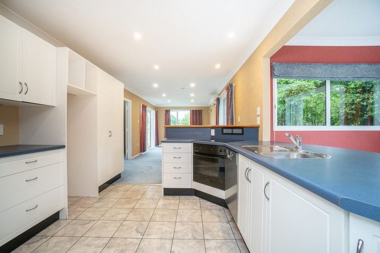 Photo of property in 12 Newcastle Street, Hokowhitu, Palmerston North, 4410