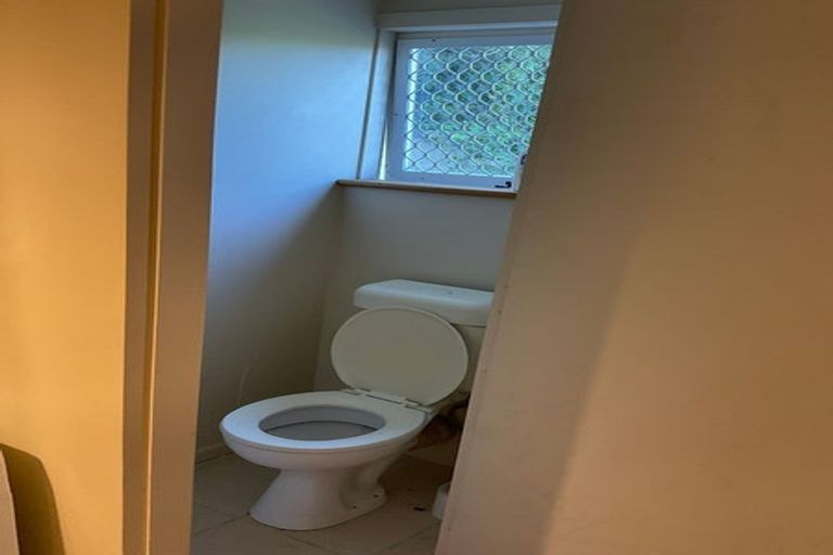 Photo of property in 13 Jellicoe Road, Murrays Bay, Auckland, 0630