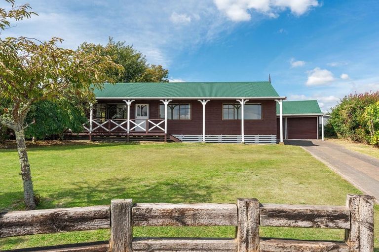 Photo of property in 4 Avon Close, Richmond Heights, Taupo, 3330