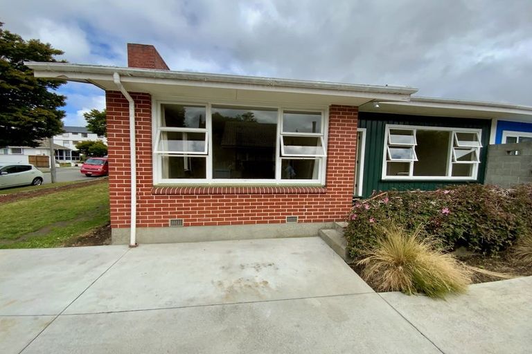 Photo of property in 1/14 Newbridge Place, Ilam, Christchurch, 8041