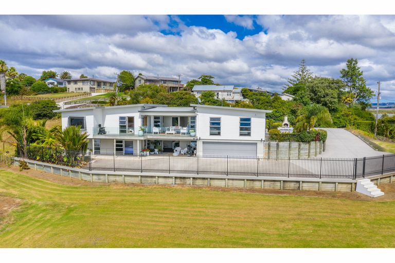 Photo of property in 82 Weavers Crossing Road, Huntly, 3771