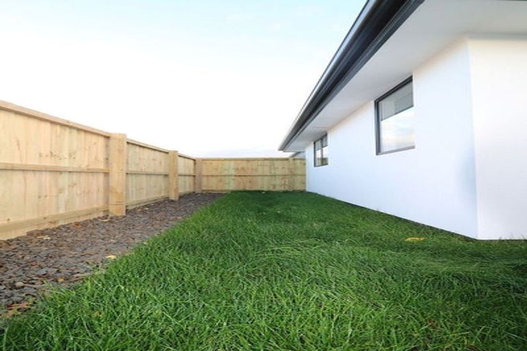 Photo of property in 4/30a Northcote Road, Northcote, Christchurch, 8052