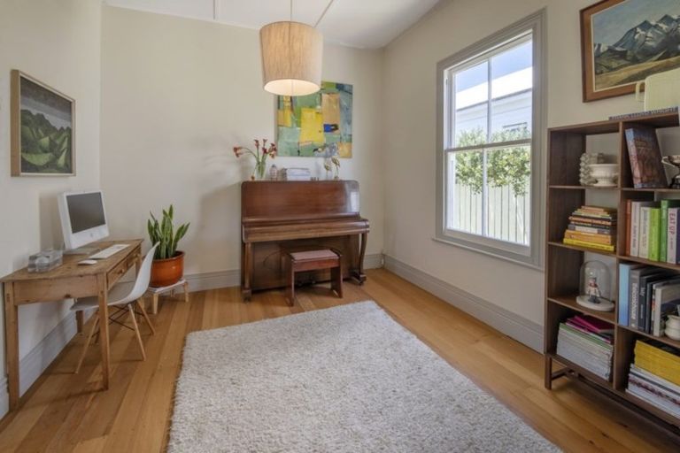 Photo of property in 19 Tainui Road, Devonport, Auckland, 0624