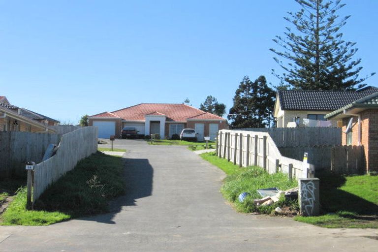 Photo of property in 64 Glenveagh Park Drive, Weymouth, Auckland, 2103