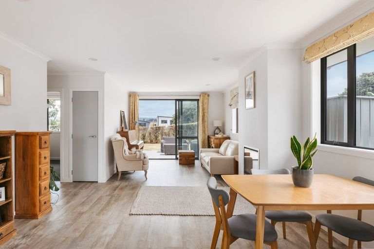 Photo of property in Waterview Estate, 8/4 Greystone Place, Omokoroa, 3114