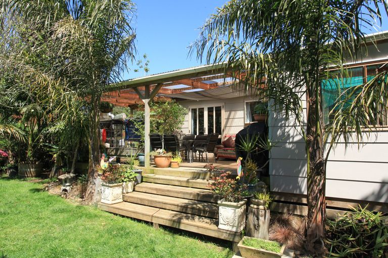 Photo of property in 1343 Te Hutewai Road, Raglan, 3296