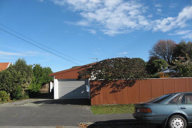 Photo of property in 75a Bryndwr Road, Bryndwr, Christchurch, 8052