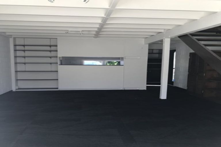 Photo of property in 11 Mckinley Crescent, Brooklyn, Wellington, 6021