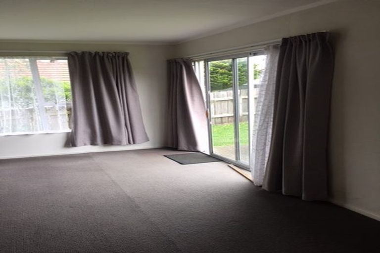 Photo of property in 24b Fitzpatrick Street, Newlands, Wellington, 6037