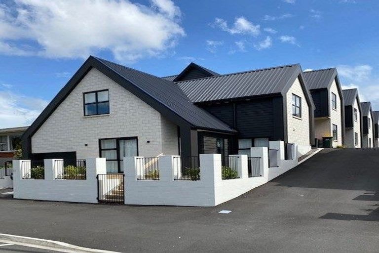 Photo of property in 2/27 Seddon Road, Frankton, Hamilton, 3204