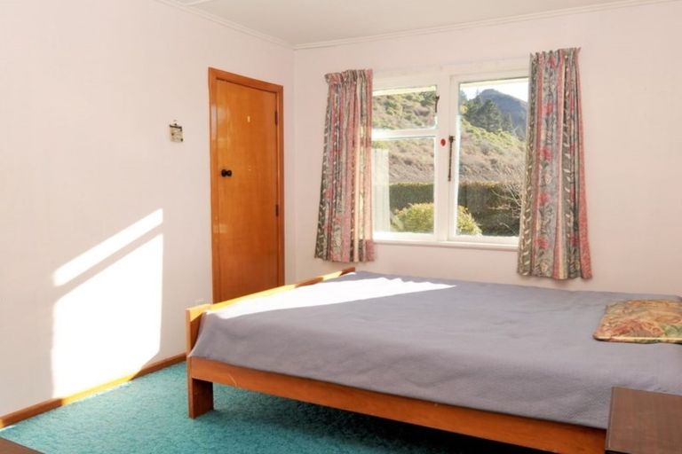 Photo of property in 6 Robinson Street, Kurow, 9435